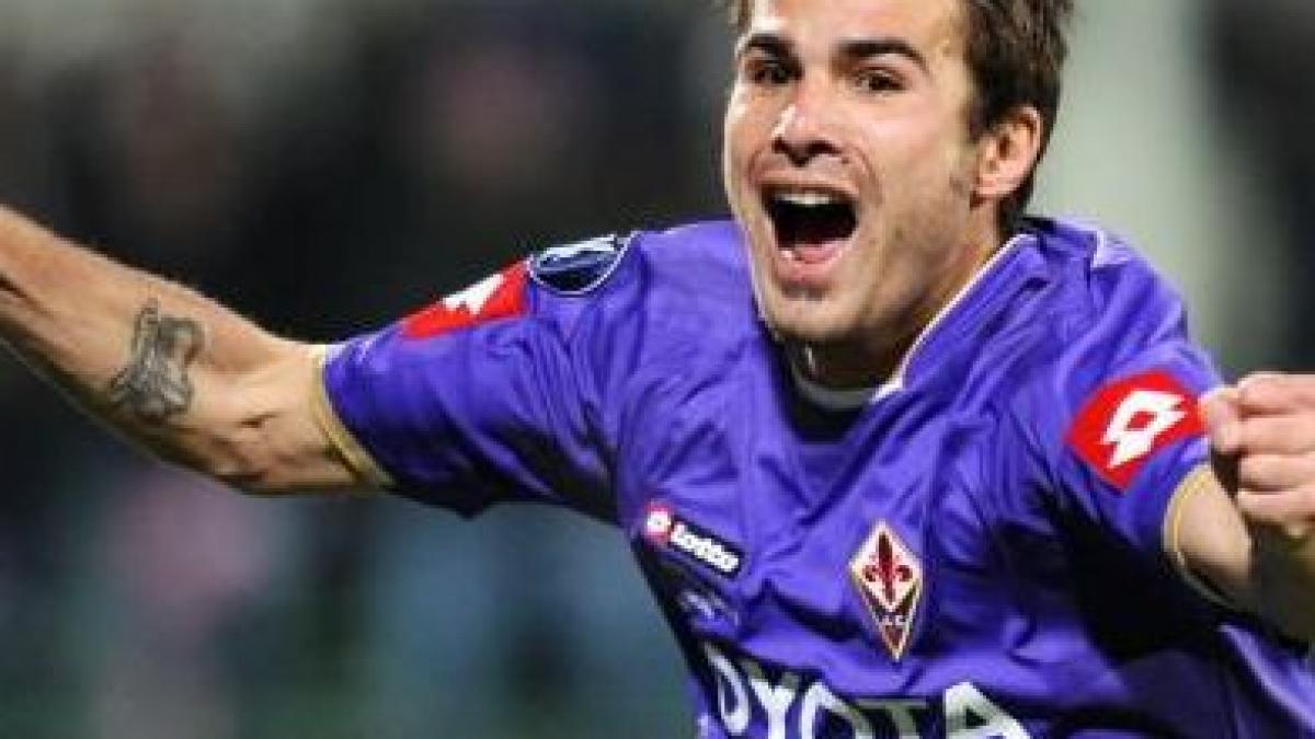 Adrian Mutu califică Fiorentina în "sferturile" Cupei Italiei, înscriind două goluri (VIDEO)