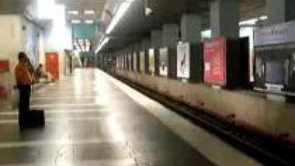 Copil de un an, abandonat într-o staţie de metrou din Capitală 