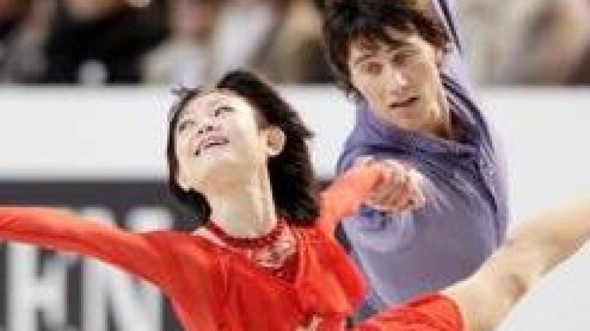 Surpriză la CE de patinaj: perechea Kavaguti-Smirnov detronează triplii campioni europeni