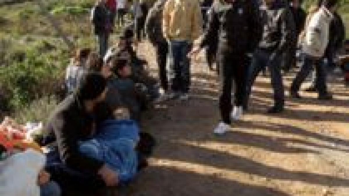 Debarcare în masă. 120 de imigranţi ilegali, descoperiţi pe o plajă corsicană