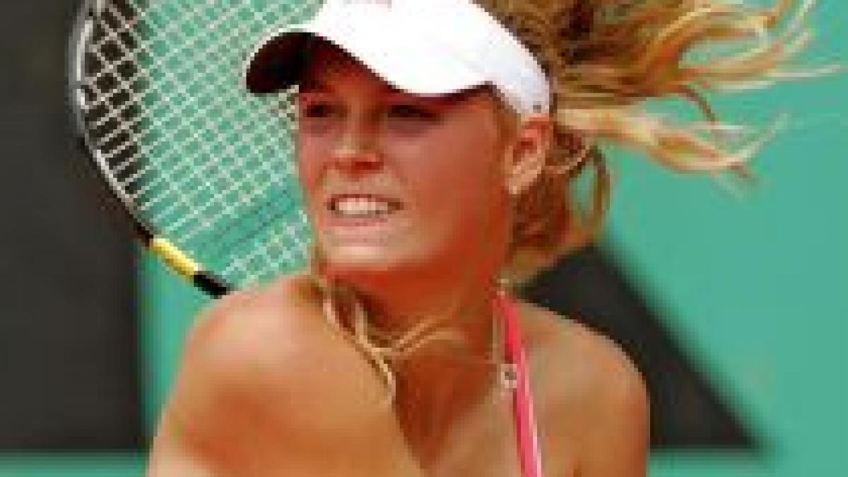 Caroline Wozniacki, eliminată de la Australian Open. Surorile Williams merg în sferturi