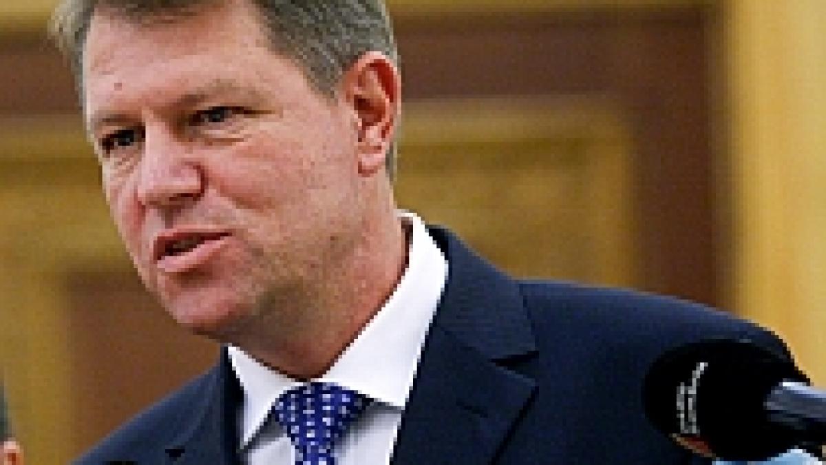 Iohannis: Politica Guvernului de a bloca pauşal posturile din administraţie este o greşeală
