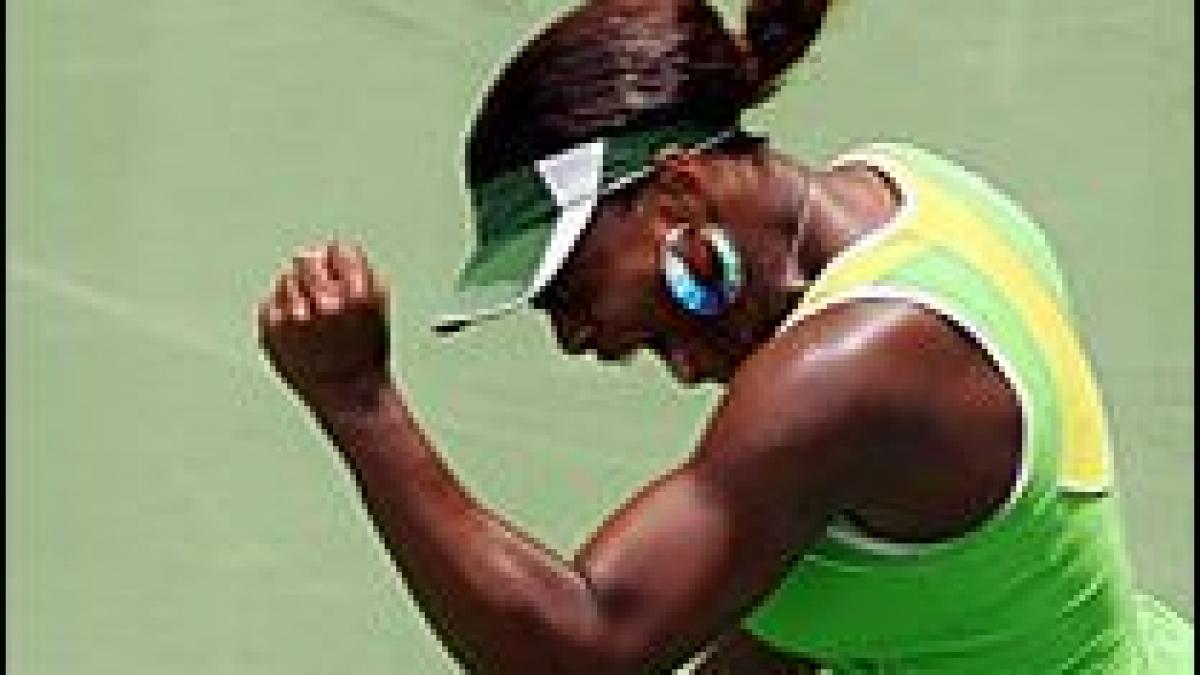 Serena Williams reuşeşte "dubla" la Australian Open, după victoria cu Justine Henin în finala de simplu