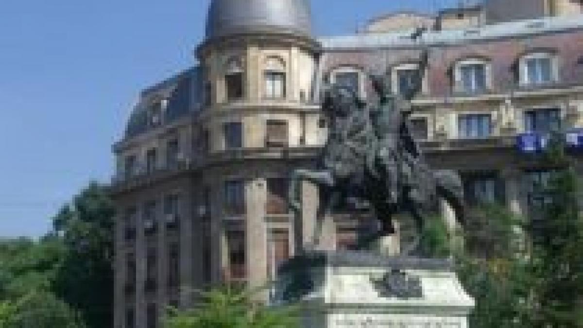 Bucureşti. Statuile din Piaţa Universităţii ar putea fi mutate în Parcul Izvor