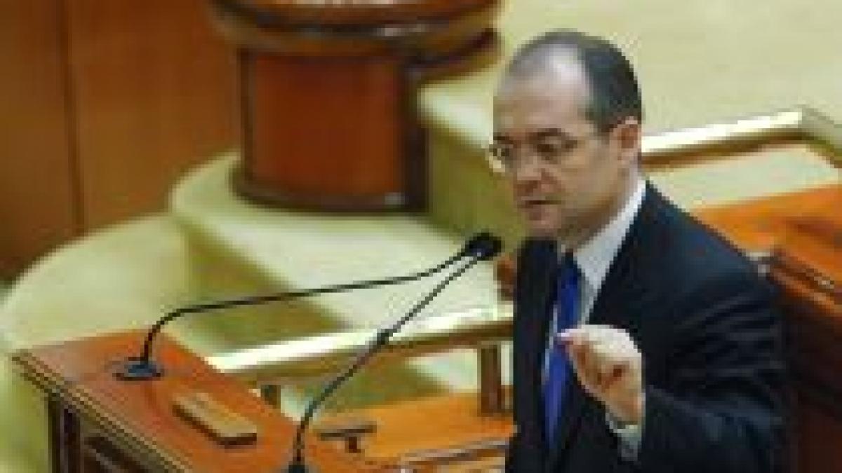 Boc vrea să vină în Parlament cu priorităţile legislative. Conducerea Camerei l-a amânat pentru marţi