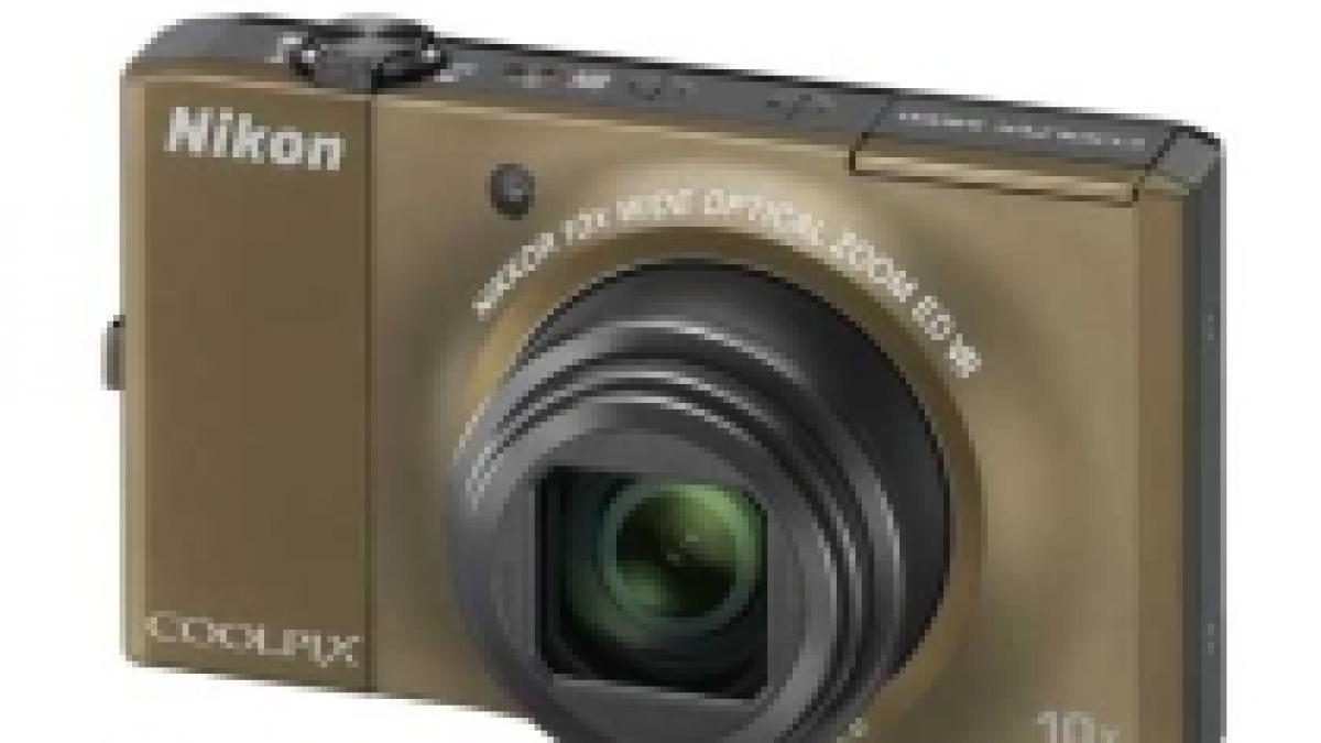 Nikon lansează Coolpix S8000, printre cele mai subţiri camere din lume cu zoom 10X (FOTO)