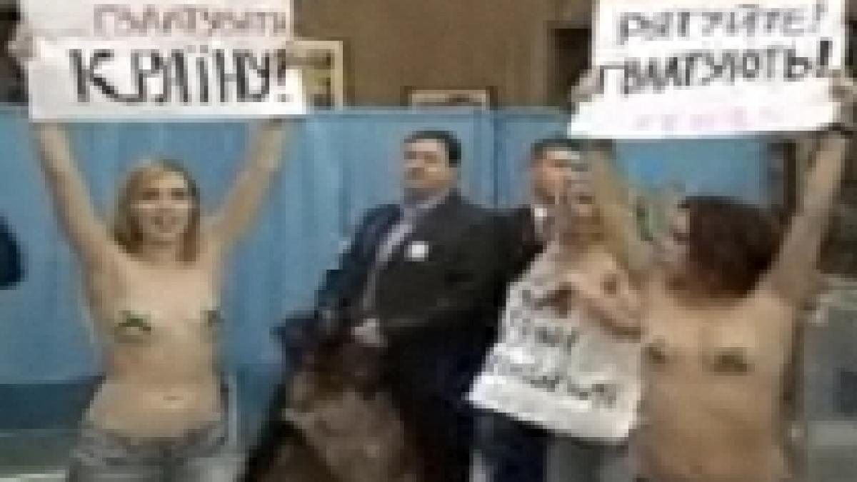 Protest seminud în Ucraina: Patru femei au militat topless - VIDEO