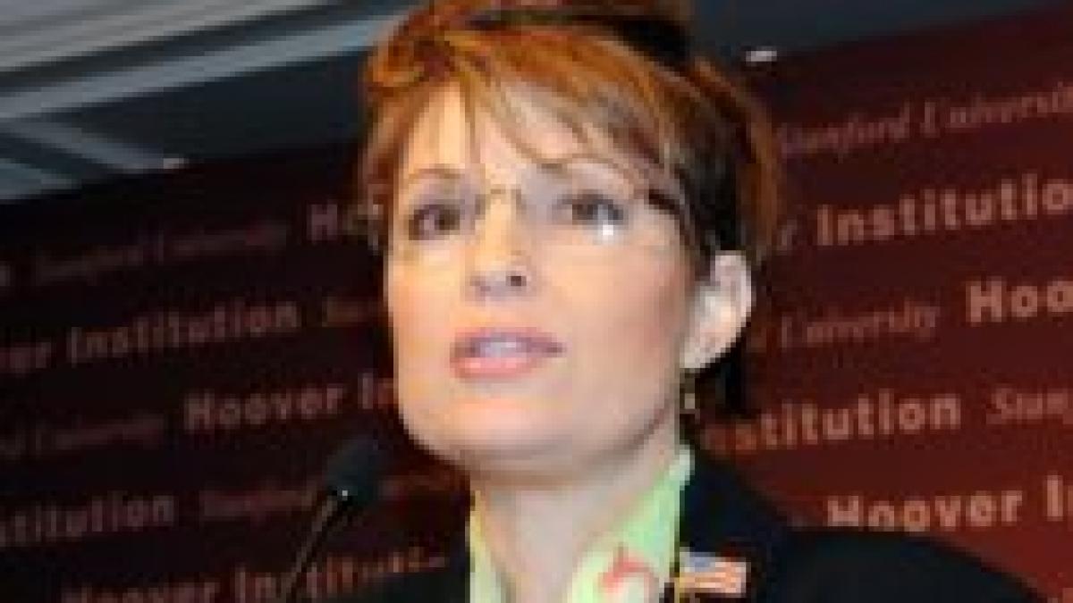 Sarah Palin se gândeşte să se bată cu Obama pentru Casa Albă
