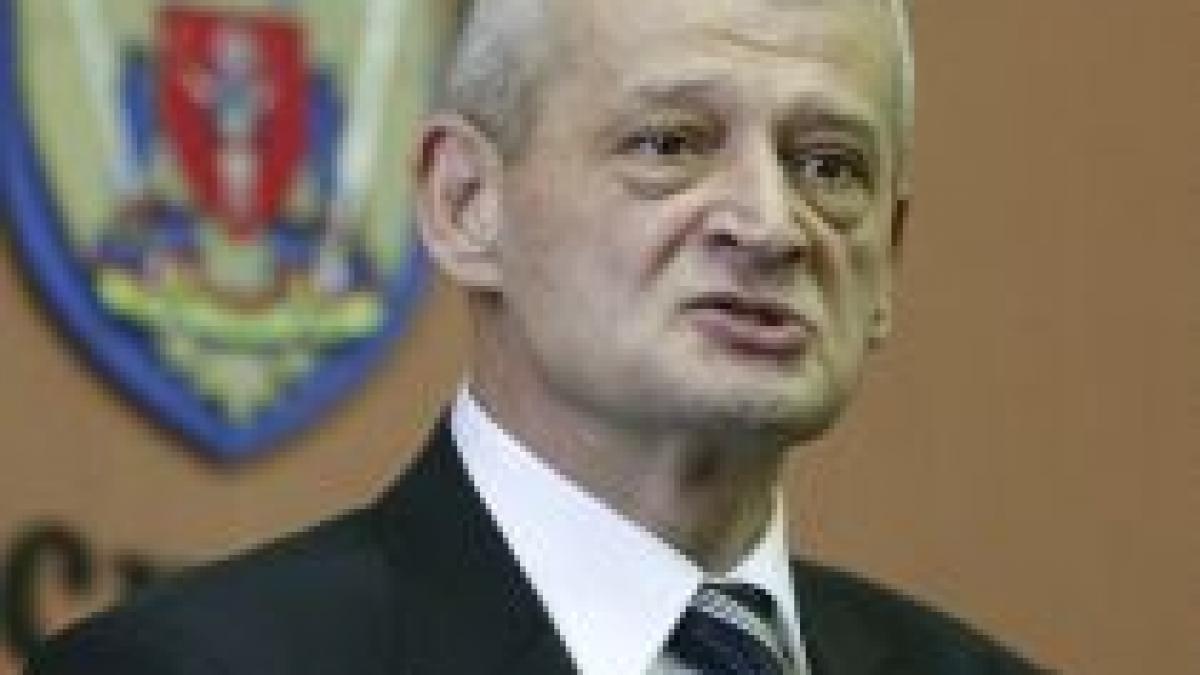 Oprescu: Din 2010, licitaţia pentru salubrizare şi deszăpezire va fi făcută la Primăria Capitalei
