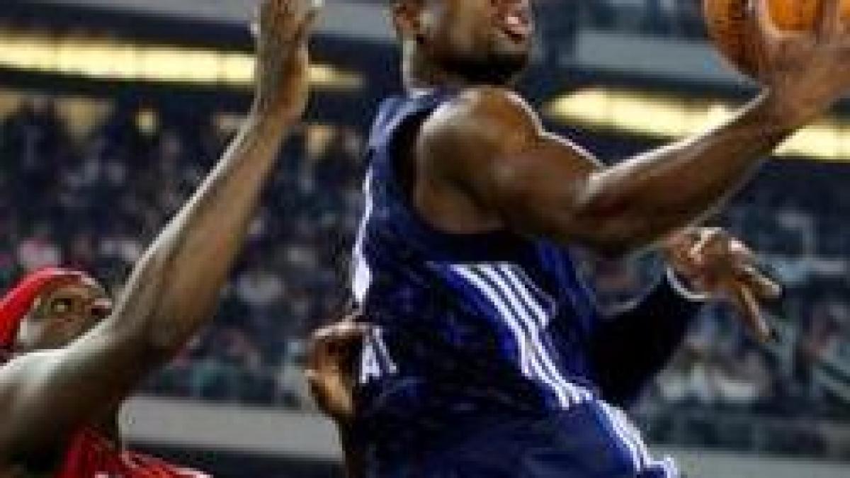 Spectacol şi record: Wade străluceşte la NBA All-Star game, în faţa a peste 100.000 de spectatori (VIDEO)