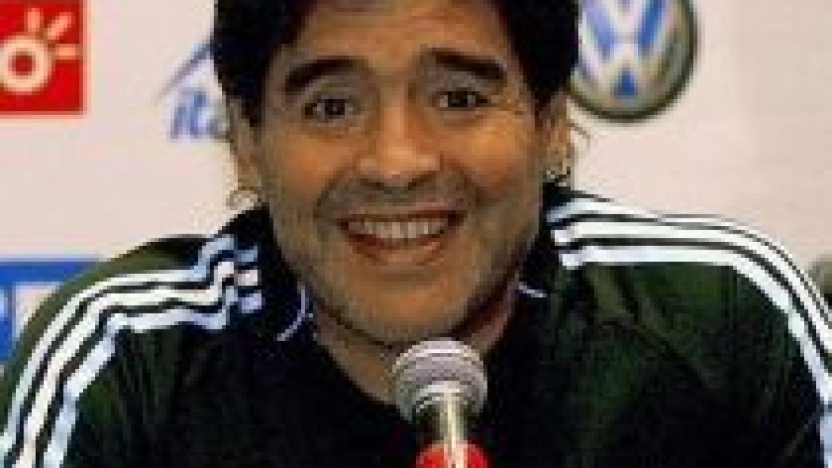 Maradona experimentează masiv înaintea Cupei Mondiale. "Toată lumea are o şansă"