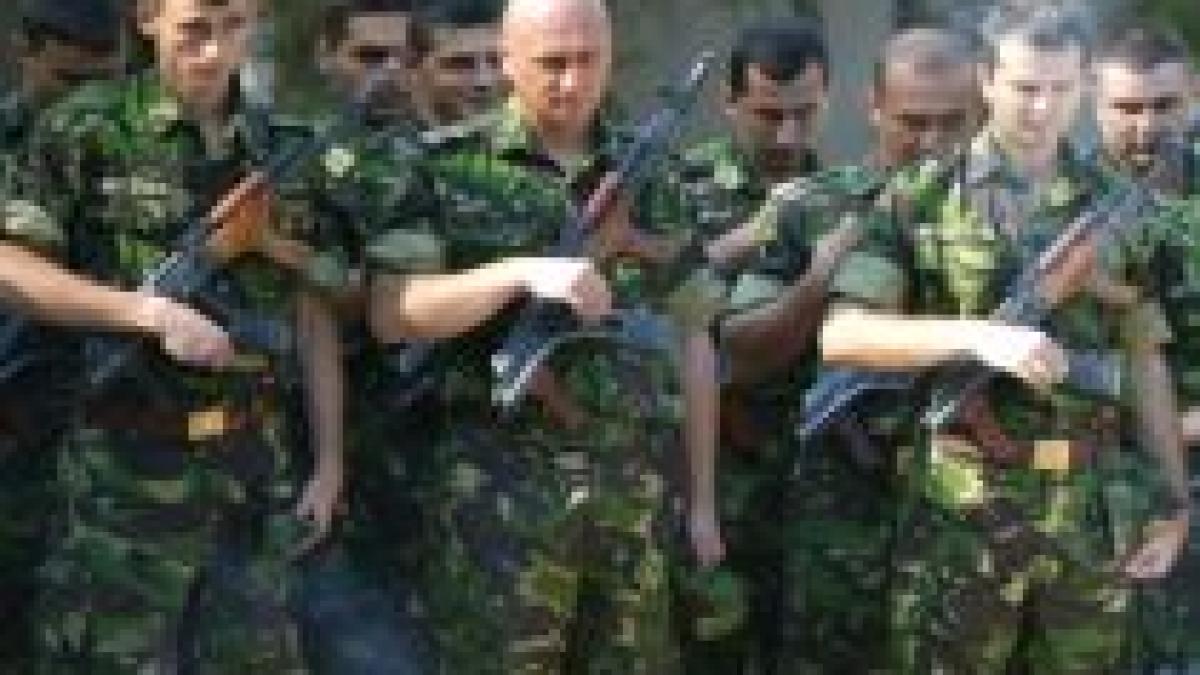 "Recrutarea" pe hârtie, obligatorie: Amenzi pentru tinerii care nu sunt luaţi în evidenţă la centrele militare