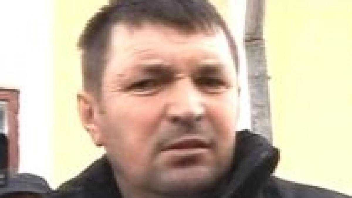 Primele mărturii despre măcelul din Siret. Soţul femeii asasinate: M-a sunat înainte să fie ucisă (VIDEO)