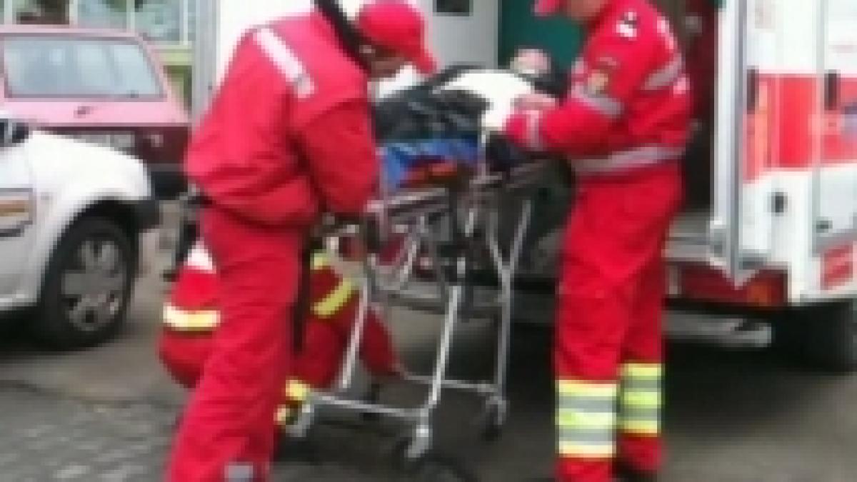 Victima unui accident rutier, plimbată peste opt ore prin trei spitale din Iaşi