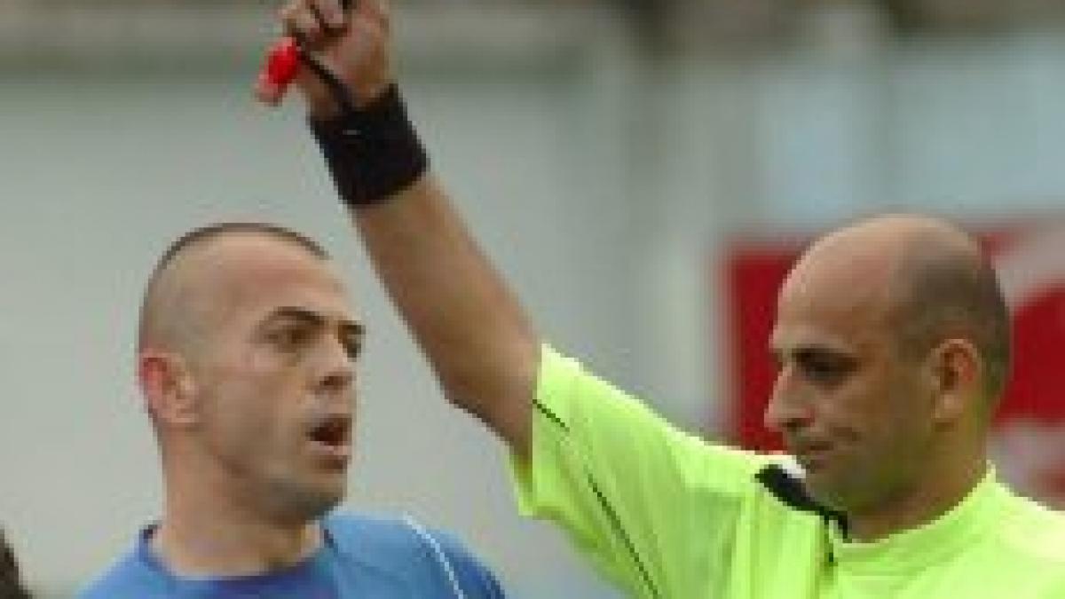 UEFA a suspendat un arbitru bosniac pe viaţă. Alţi doi "fluieraşi" au primit pedepse pe termen limitat