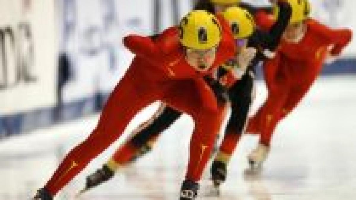 Medalii de aur la "masa albă". China a câştigat la patinaj pe pistă scurtă, 3.000 de metri