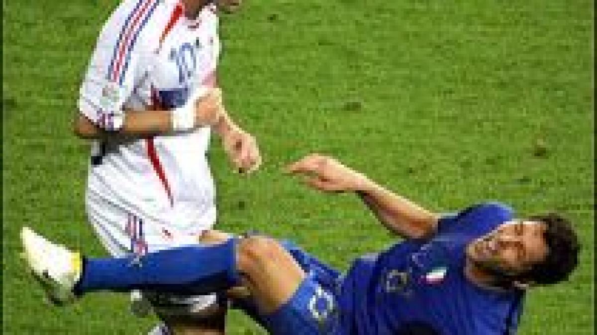 Zidane, încă foc şi pară pe Materazzi: "Decât să-i cer scuze, prefer să mor"