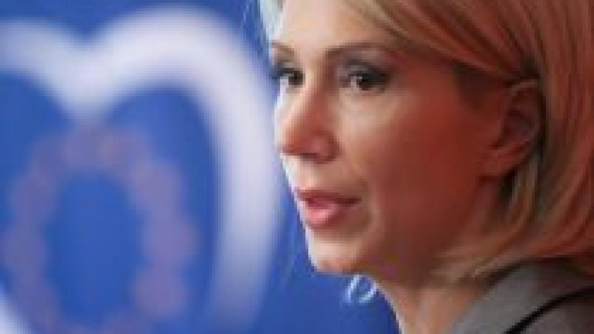 Raluca Turcan le cere liberalilor să nu devină kamikaze: Opriţi războiul dintre PNL şi PDL!
