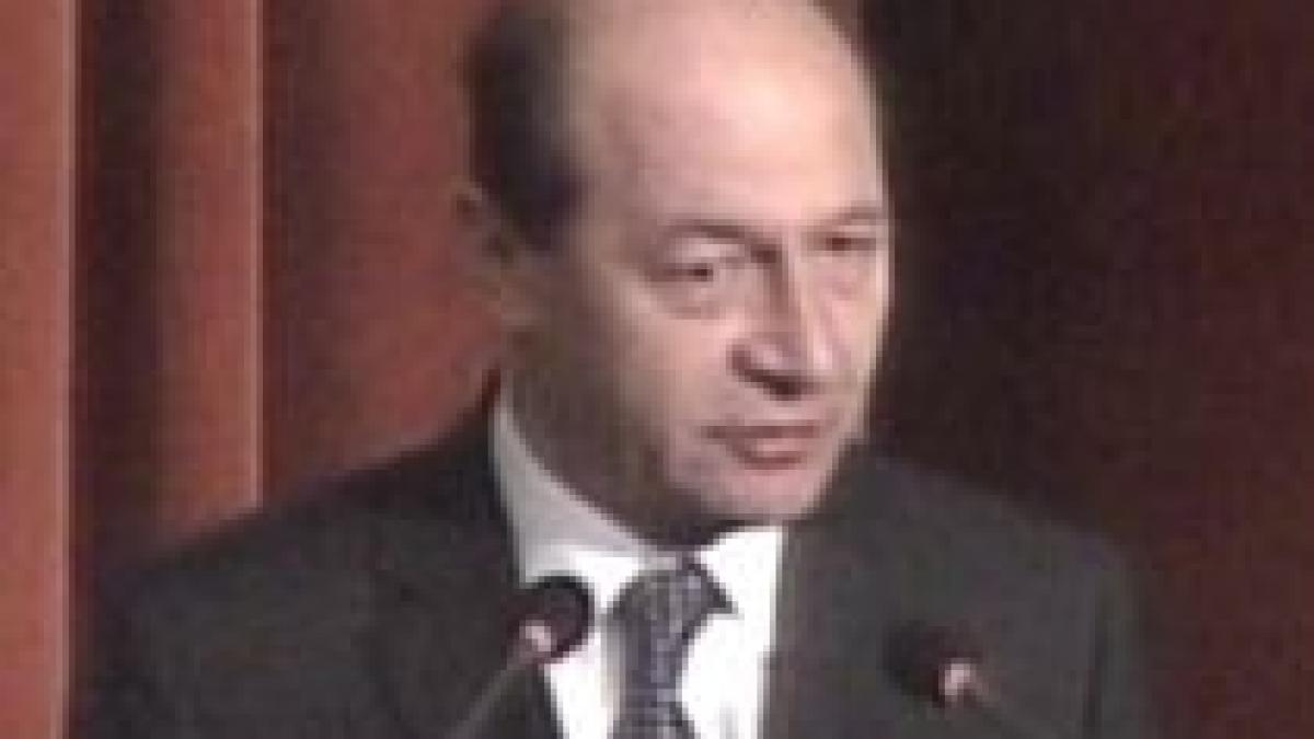 Băsescu: "La sfârşitul anului ar trebui să facem un nou împrumut." Intrăm în faliment?