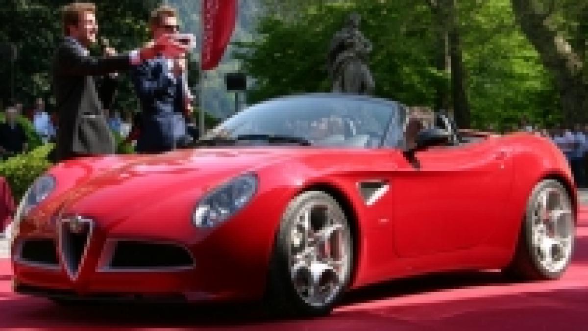 Alfa Romeo 8C Spider, un supercar pursânge de colecţie, va putea fi admirată în România (FOTO)