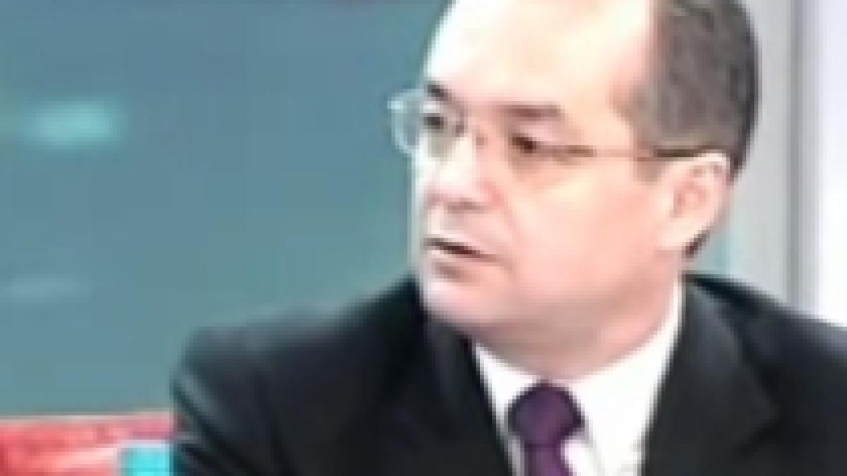 Emil Boc, despre cum a păcălit sistemul: M-am angajat ca să nu mă ia în armată (VIDEO)