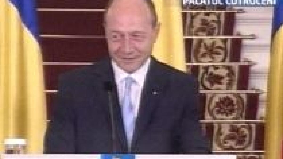 Băsescu: Toate partidele sunt de acord cu modificarea Constituţiei. Viziunile sunt diferite