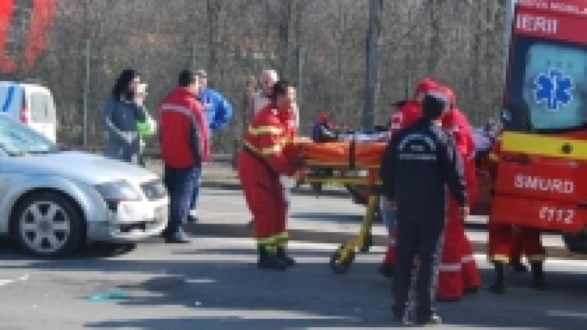 Grav accident în zona Otopeni. O femeie a fost lovită pe o trecere de pietoni desfiinţată (FOTO)