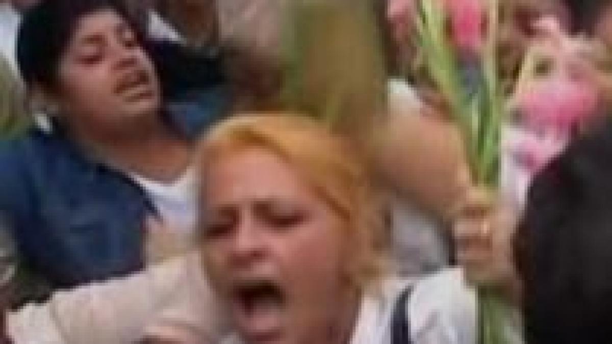 Manifestaţie a ?Doamnelor în Alb?, oprită cu brutalitate de poliţia cubaneză (VIDEO)