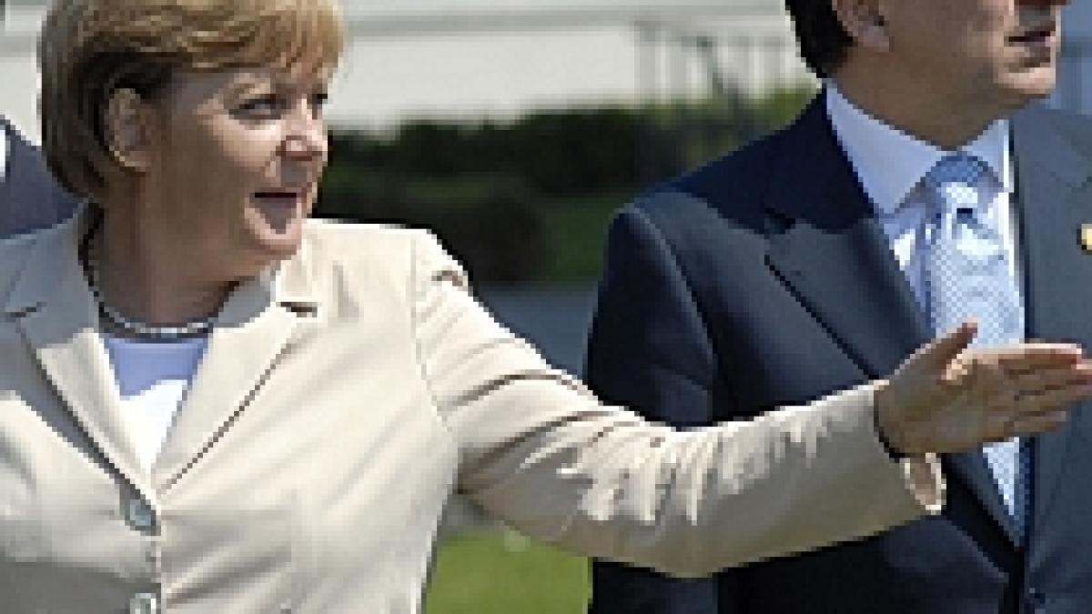  Merkel îl contrazice pe  Barroso: Summitul UE nu trebuie să discute salvarea Greciei