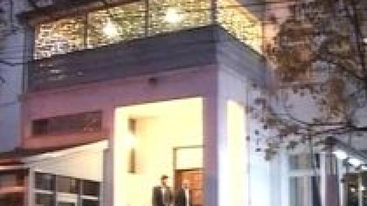 Cătălin Voicu, interceptat la Restaurantul Select. Microfoanele, scoase după o alarmă cu bombă 