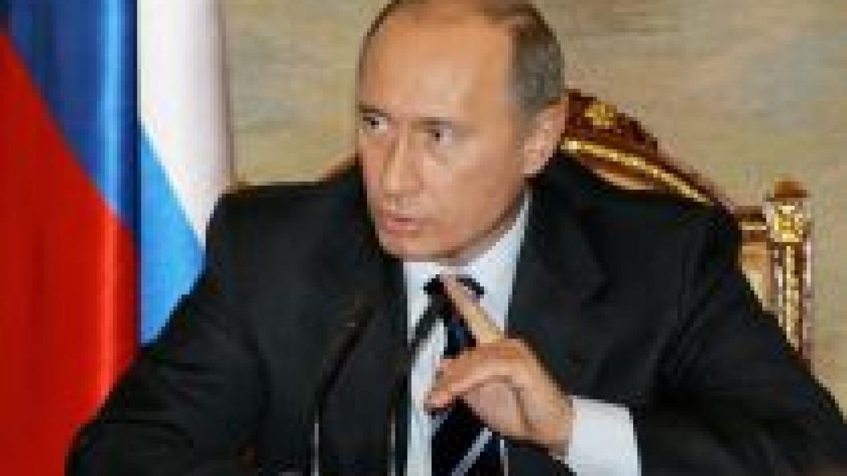 Putin, revoltat de ineficienţa birocratică din Rusia

