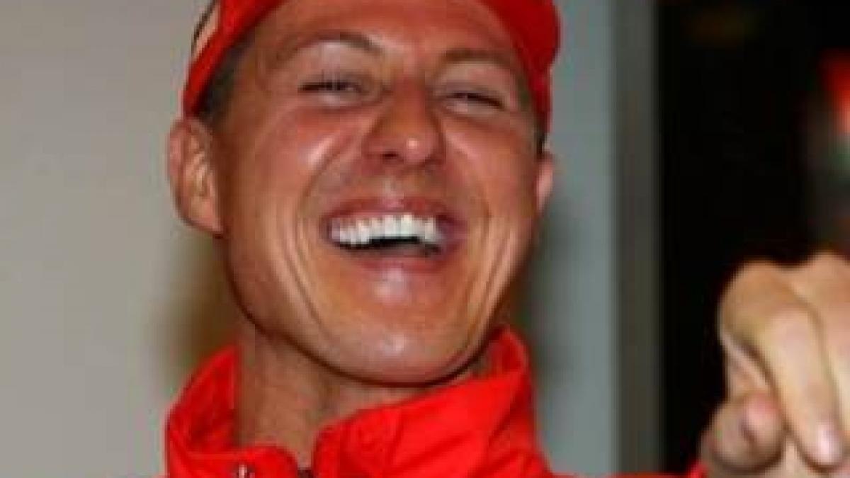 Michael Schumacher, după ce a fost acroşat la Melbourne: Păcat că am fost lovit, dar aşa e în curse