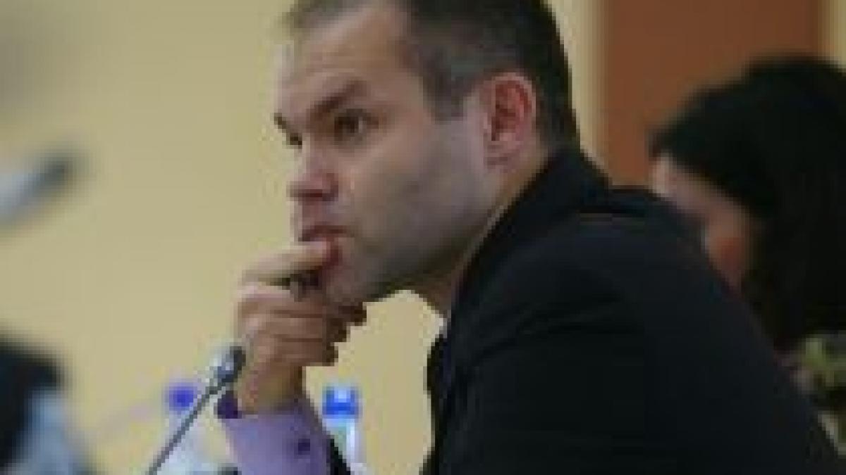 Moţiune simplă liberală la Senat împotriva ministrului Educaţiei, Daniel Funeriu