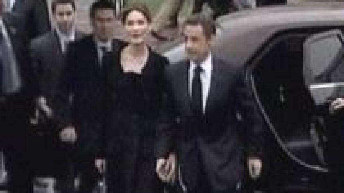 Sarkozy, la prima vizită în SUA după alegerea lui Obama, a mâncat la un fast-food (VIDEO)