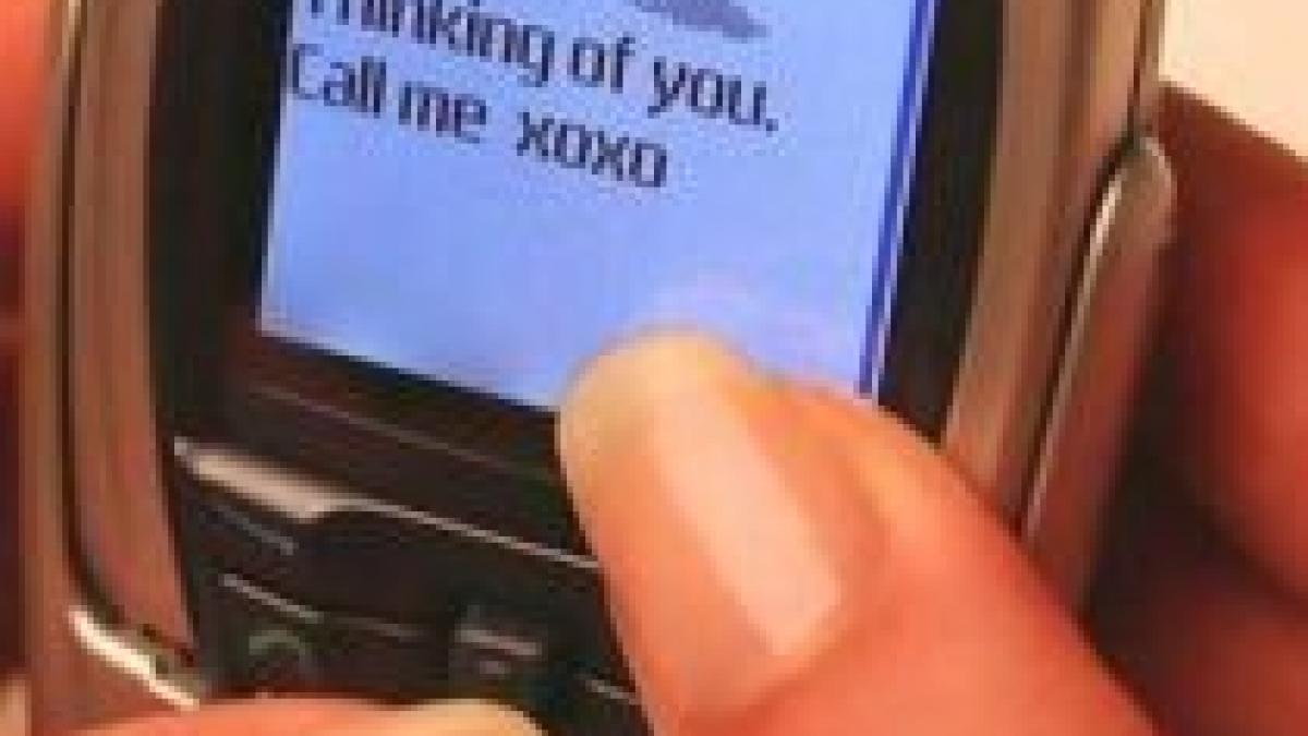 Paştele prin SMS. Vezi ce mesaje trăsnite şi-au trimis românii de Iepuraş