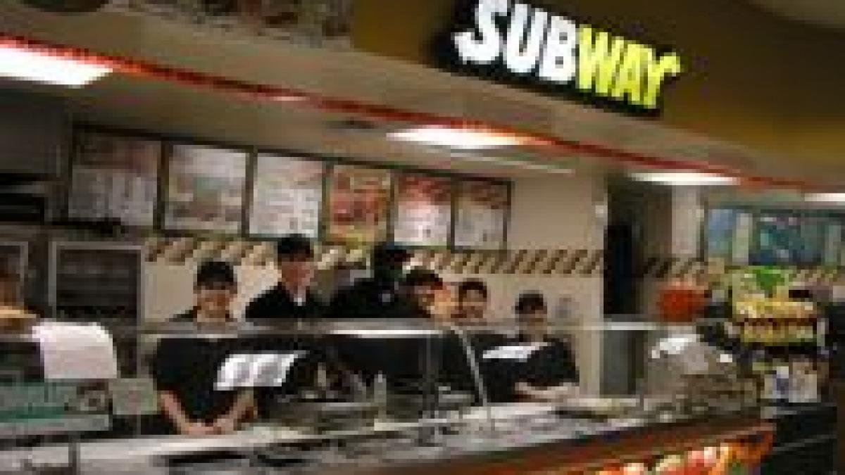 Subway, concurentul McDonald's şi KFC, vrea să intre pe piaţa românească