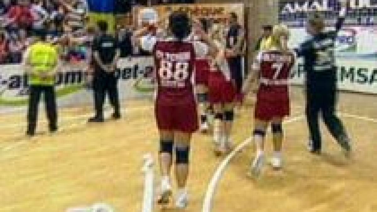 Oltchim Râmnicu Vâlcea s-a calificat în finala Ligii Campionilor la handbal feminin