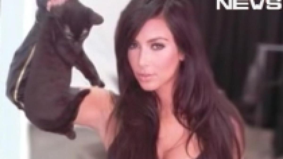 Kim Kardashian acuzată că a chinuit o pisică - VIDEO 