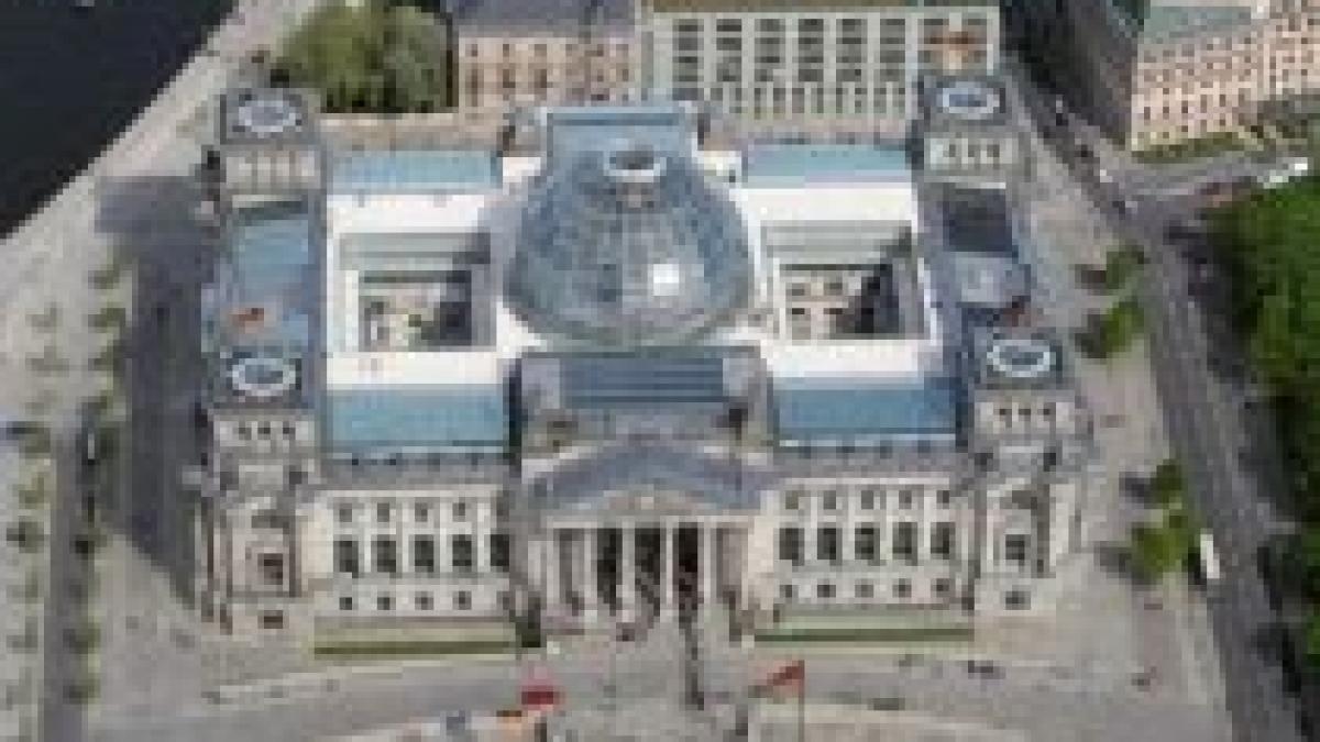 Un bărbat s-a sinucis sărind de pe clădirea Parlamentului german 