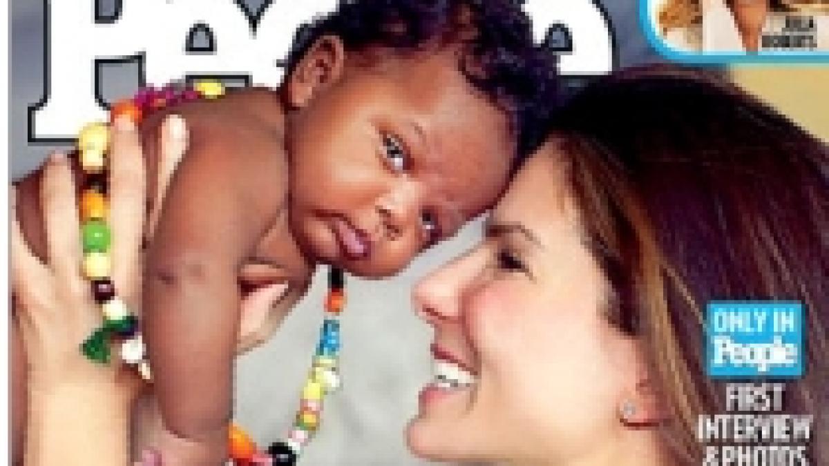 Sandra Bullock a adoptat un copil de culoare (FOTO)