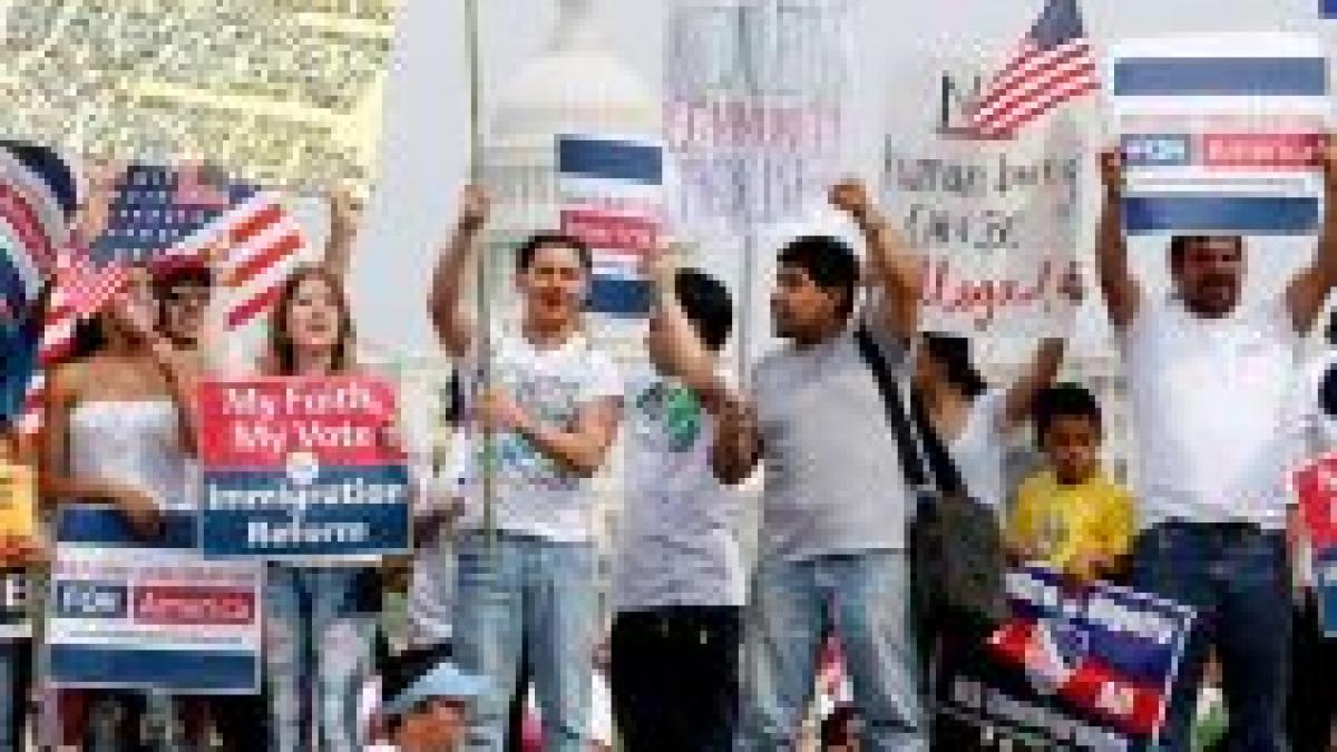 Proteste la Washington şi Los Angeles în sprijinul imigranţilor ilegali din Statele Unite