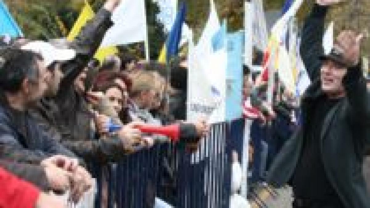 Ies şi românii în stradă? Liderii de sindicate se întâlnesc pentru a stabili calendarul protestelor