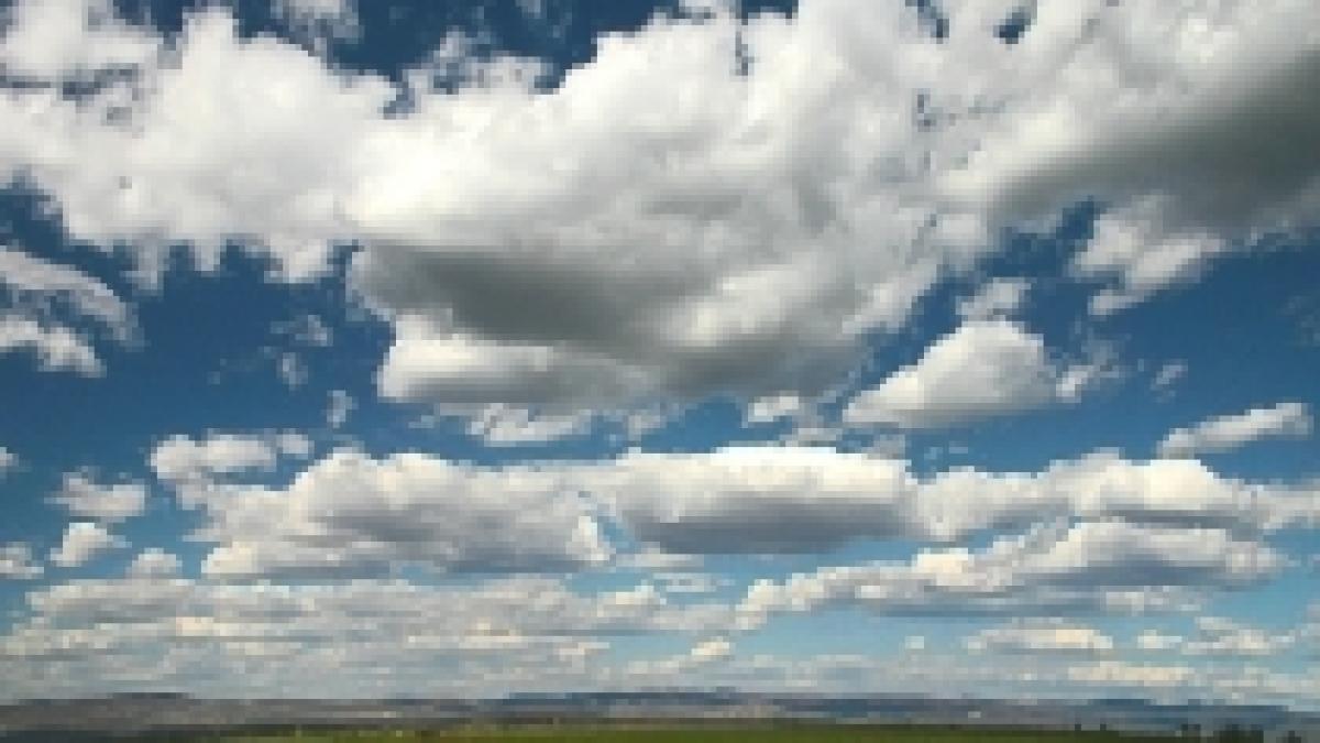 Prognoza meteo de weekend: Temperaturi de până la 26 de grade şi ploi slabe 