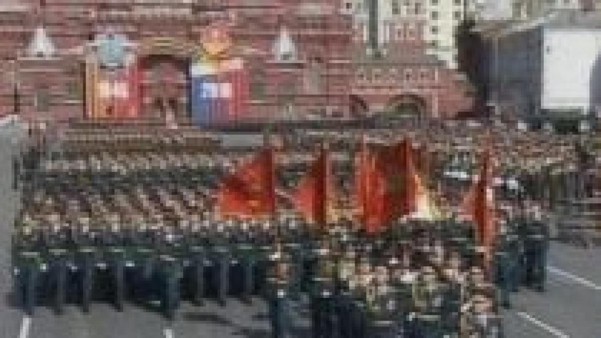 Rusia sărbătoreşte 65 de ani de la victoria asupra nazismului. Regele Mihai, invitatul oficial al României