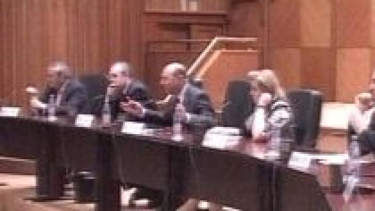 Ce le-a zis Băsescu parlamentarilor: Acţiunile clientelare vă compromit. Ascultă înregistrarea
