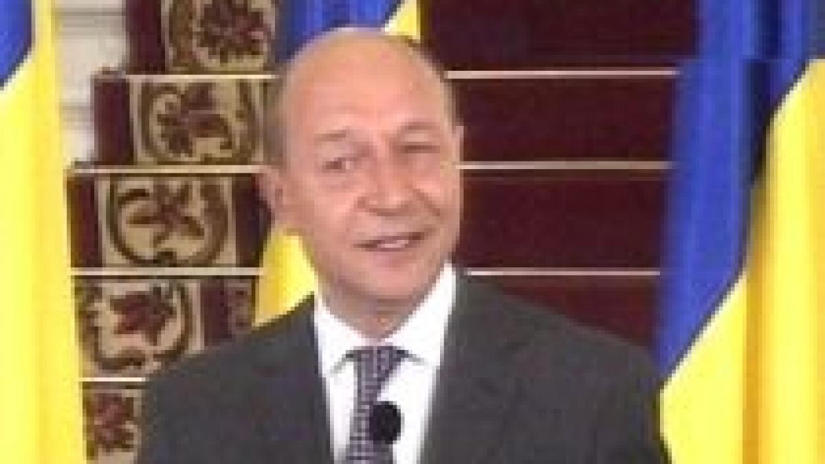 Băsescu: Am făcut o ofertă corectă românilor. Este cea mai bună soluţie pentru România în acest moment (VIDEO)