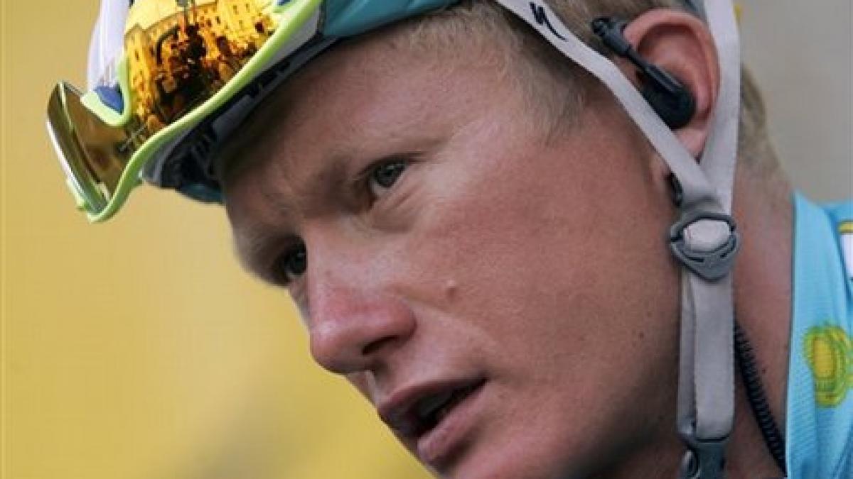 Vinokourov preia tricoul roz în Turul Italiei, după trei etape haotice în Olanda