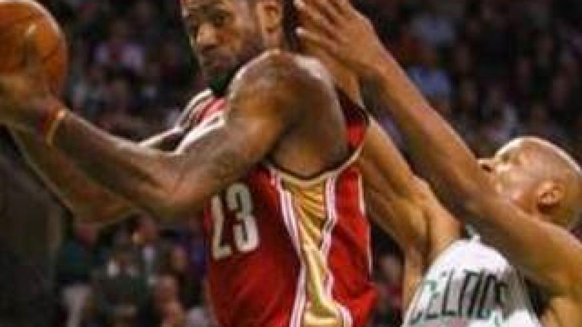 Boston Celtics s-a calificat în finala Conferinţei de Est şi viitorul lui LeBron la Cavs e tot mai incert