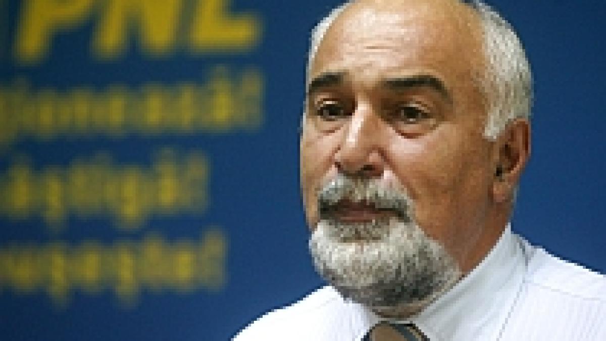 Vosganian: Asumarea răspunderii Guvernului pe măsurile anunţate va fi urmată de moţiune de cenzură
