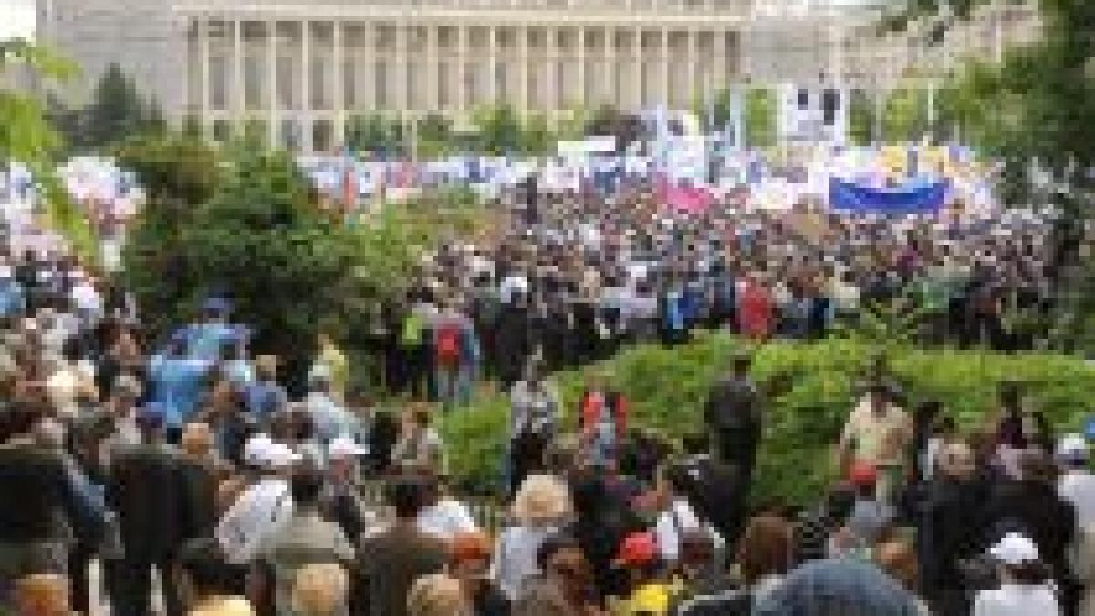 Presa internaţională despre mitingul din Bucureşti: "Unul din cele mai mari de la căderea comunismului" 